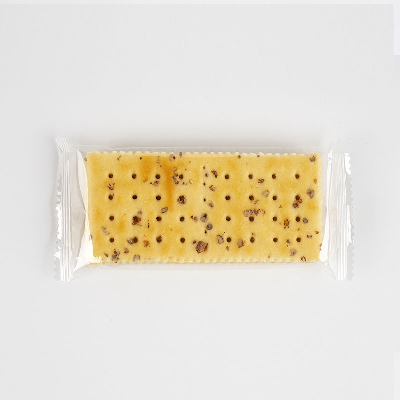 بسكويت الصودا باللحم المقدد والكمأة السوداء