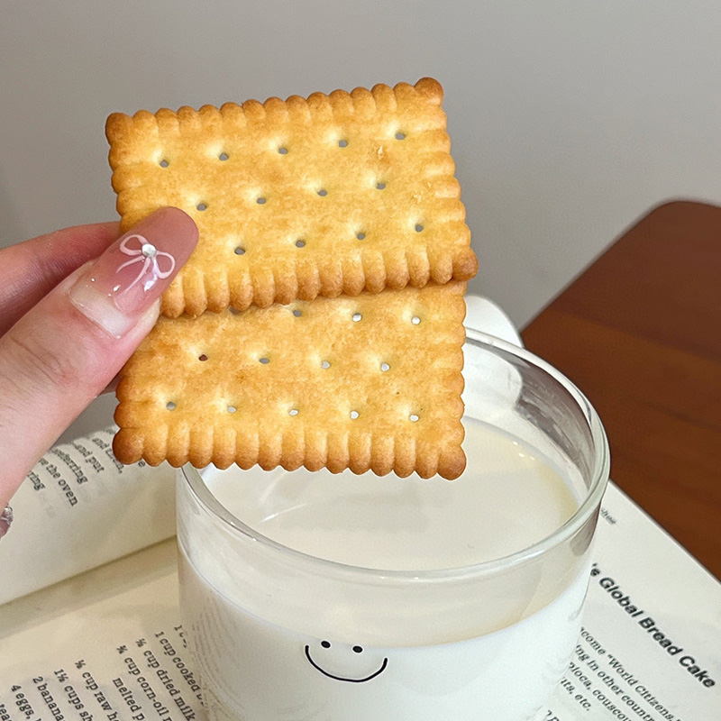 بسكويت الحليب بنكهة الحليب