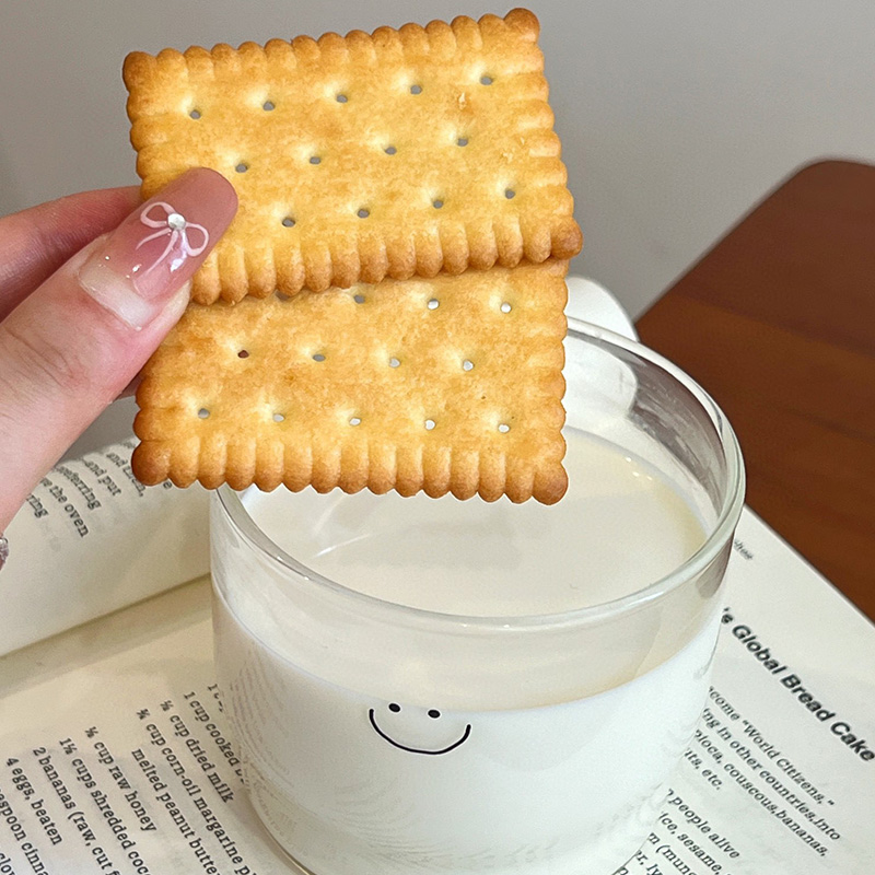 بسكويت الحليب بنكهة الزبدة بسكويت الحليب بنكهة الزبدة