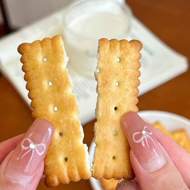 بسكويت الحليب بنكهة الزبدة بسكويت الحليب بنكهة الزبدة